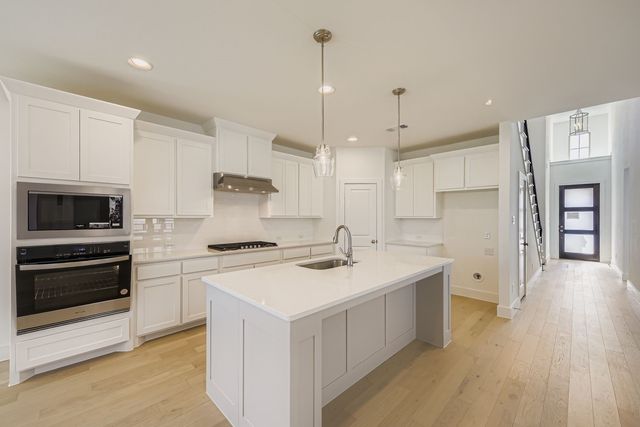 1724 Cornwall Avenue, Fort Worth, TX 76052