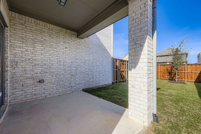 1724 Cornwall Avenue, Fort Worth, TX 76052