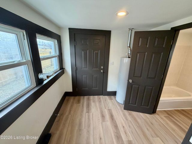 1414 Sale Ave, Louisville, KY 40215