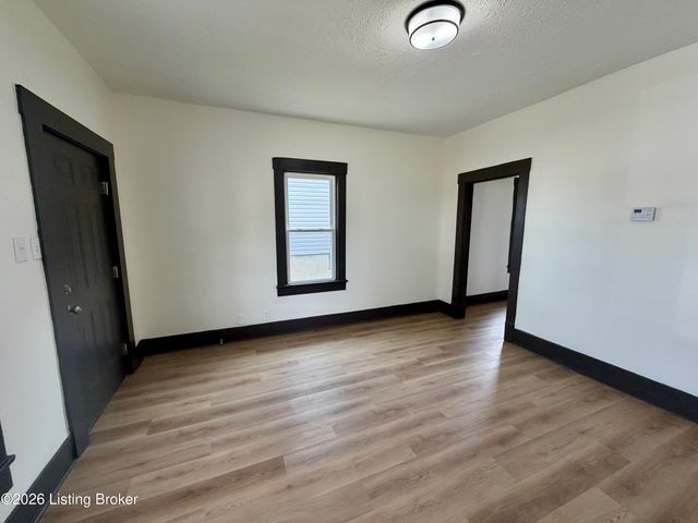 1414 Sale Ave, Louisville, KY 40215