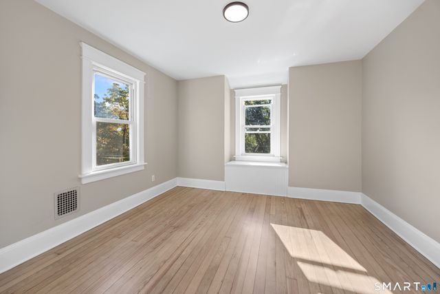 33 Monroe Street, Shelton, CT 06484