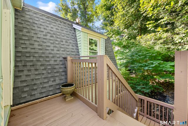 33 Monroe Street, Shelton, CT 06484