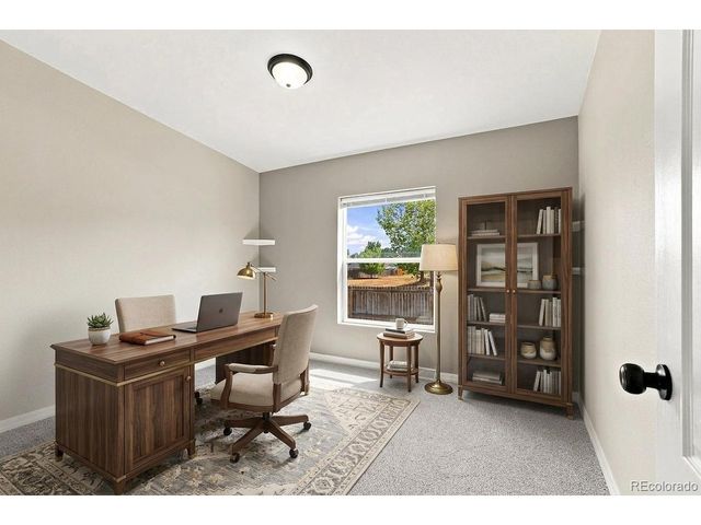 302 Apache Pl, Lochbuie, CO 80603