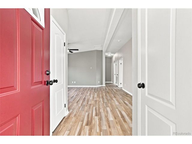 302 Apache Pl, Lochbuie, CO 80603