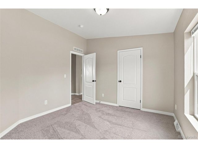 302 Apache Pl, Lochbuie, CO 80603