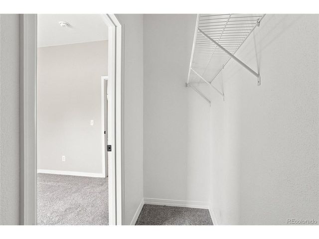302 Apache Pl, Lochbuie, CO 80603