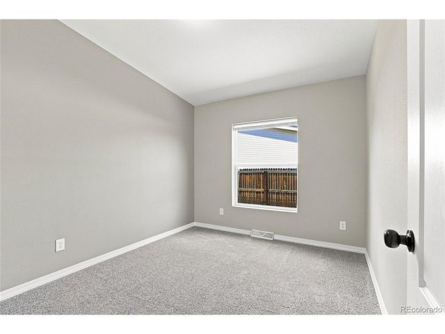 302 Apache Pl, Lochbuie, CO 80603