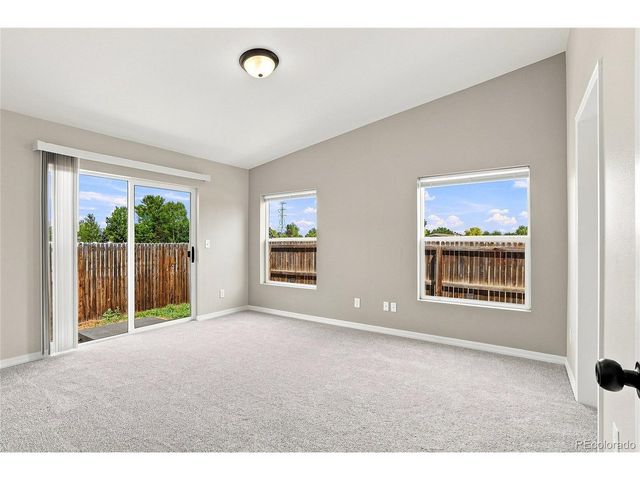 302 Apache Pl, Lochbuie, CO 80603