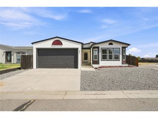 302 Apache Pl, Lochbuie, CO 80603