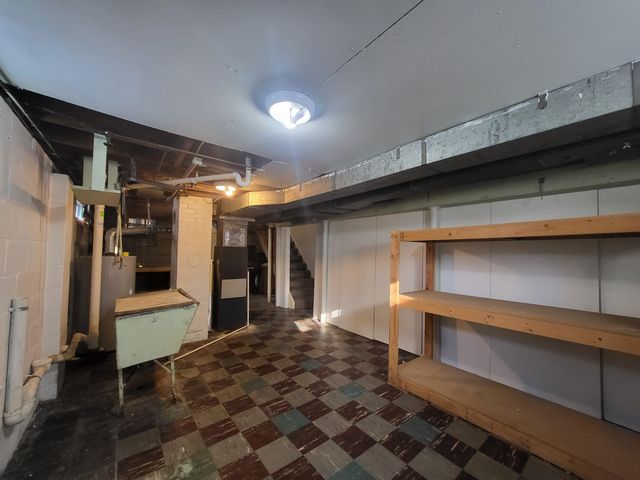 2302 Maplewood Avenue, Lansing, MI 48910