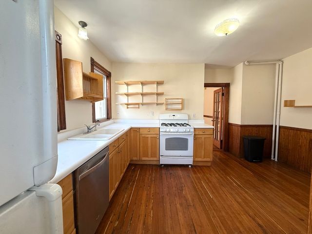 82 Prichard Ave. 2, Somerville, MA 02144