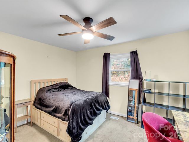 126 Arrowwood Way, Canton, NC 28716