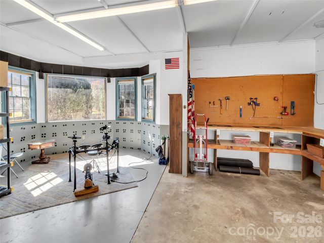 126 Arrowwood Way, Canton, NC 28716