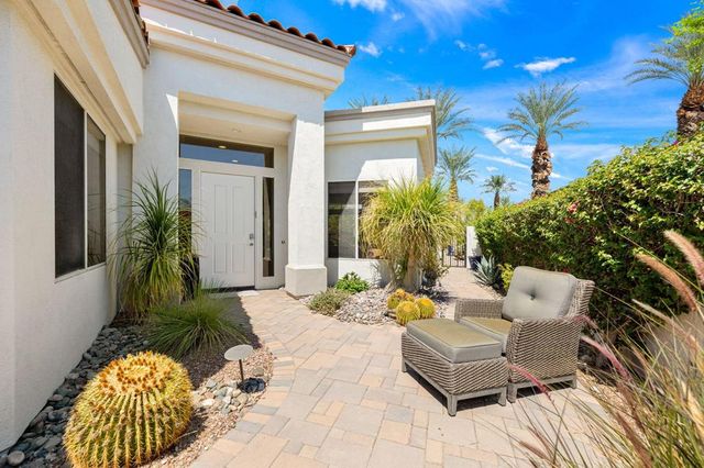 469 White Horse Trail, Palm Desert, CA 92211