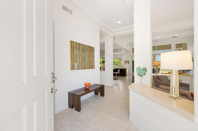 469 White Horse Trail, Palm Desert, CA 92211