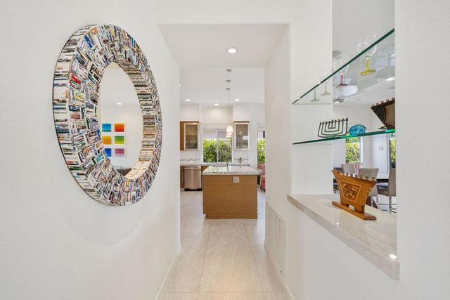 469 White Horse Trail, Palm Desert, CA 92211