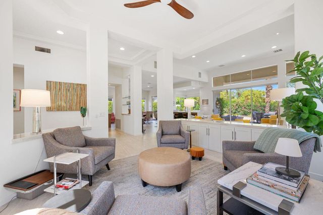 469 White Horse Trail, Palm Desert, CA 92211