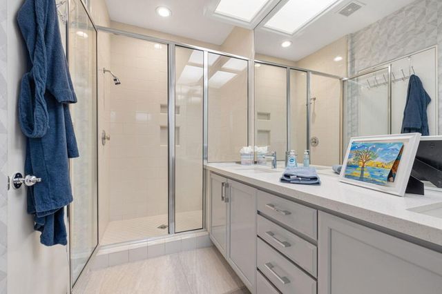 469 White Horse Trail, Palm Desert, CA 92211