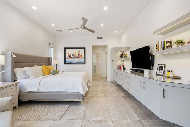 469 White Horse Trail, Palm Desert, CA 92211