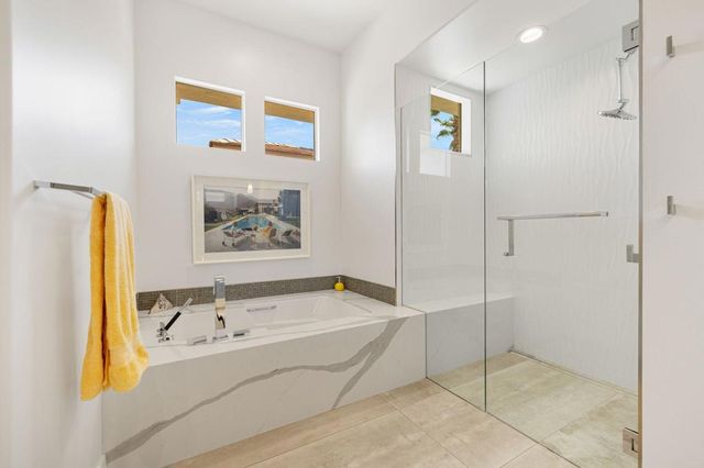 469 White Horse Trail, Palm Desert, CA 92211