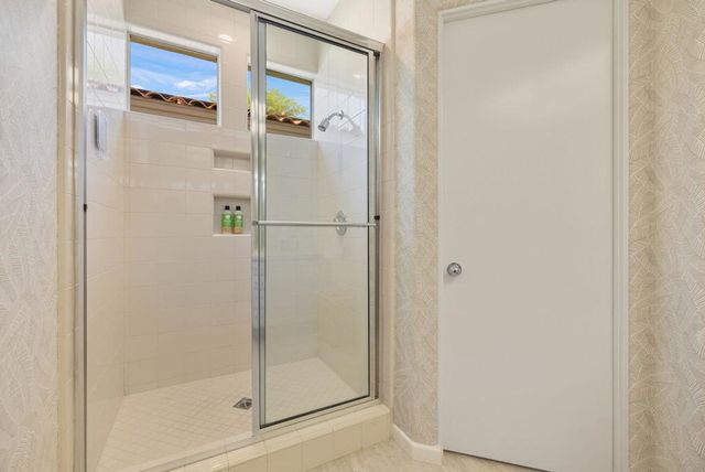 469 White Horse Trail, Palm Desert, CA 92211