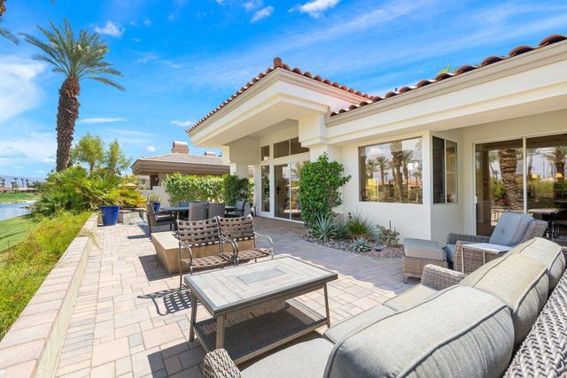 469 White Horse Trail, Palm Desert, CA 92211