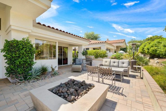 469 White Horse Trail, Palm Desert, CA 92211