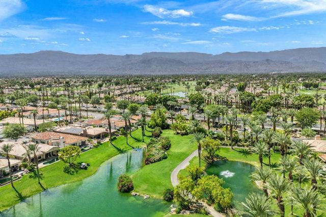 469 White Horse Trail, Palm Desert, CA 92211