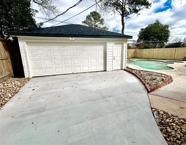 2511 Briarpark Drive, Houston, TX 77042