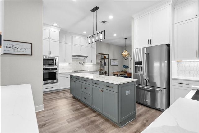 1402 Oceanside Lane, League City, TX 77573