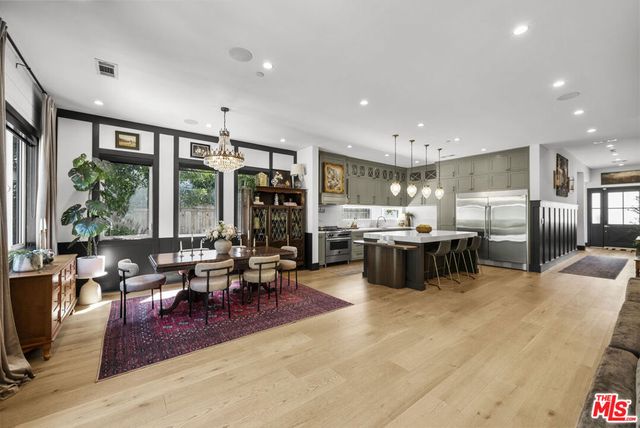 13431 Weddington Street, Sherman Oaks, CA 91401