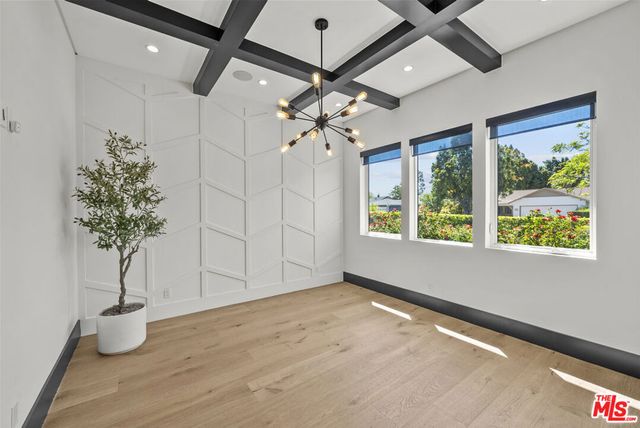 13431 Weddington Street, Sherman Oaks, CA 91401