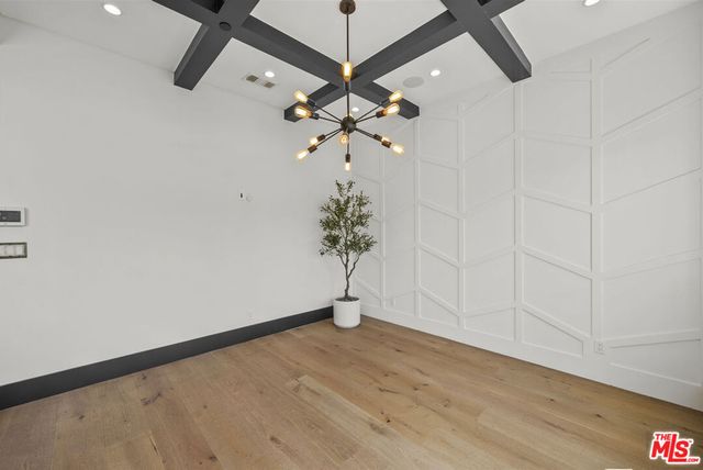 13431 Weddington Street, Sherman Oaks, CA 91401