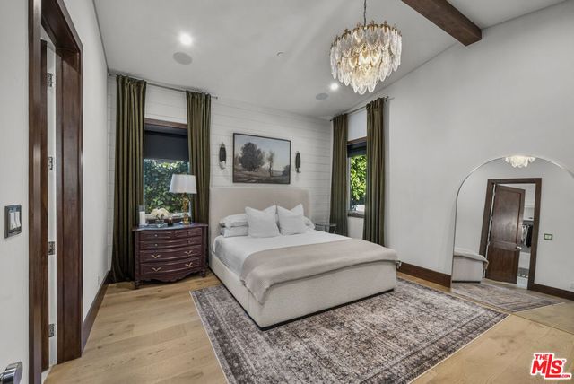 13431 Weddington Street, Sherman Oaks, CA 91401