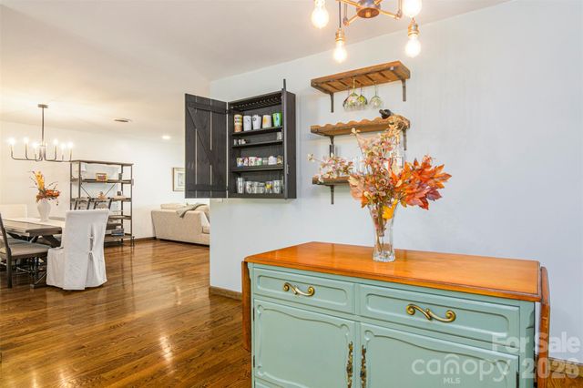461 Britton Creek Drive, Hendersonville, NC 28791