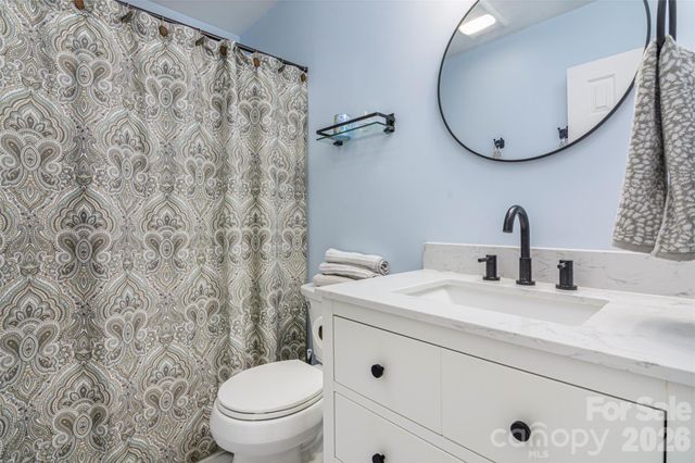 461 Britton Creek Drive, Hendersonville, NC 28791