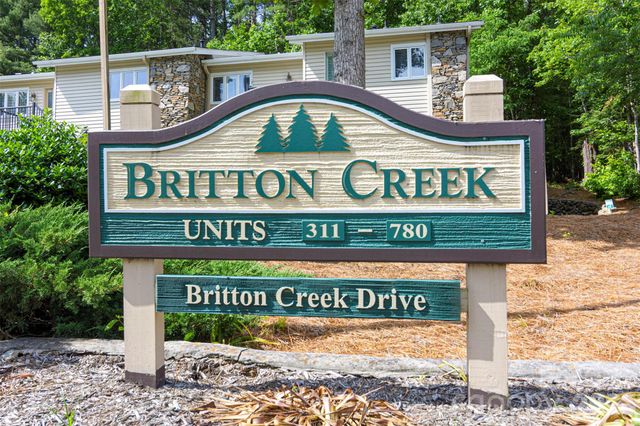 461 Britton Creek Drive, Hendersonville, NC 28791