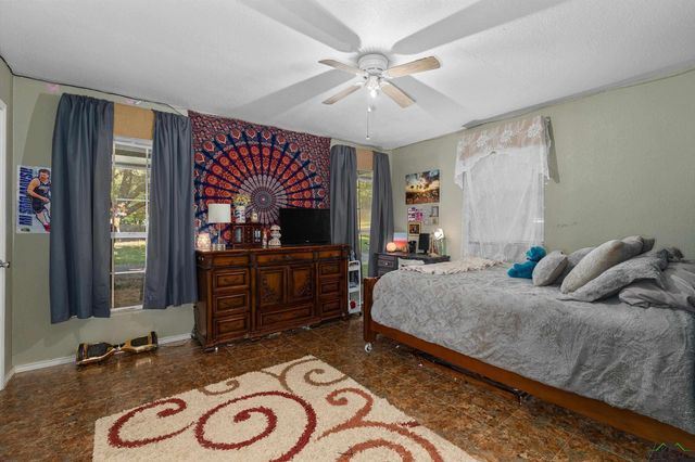 315 S Forest Lake, Longview, TX 75605