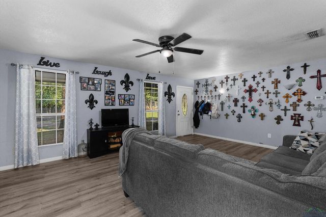 315 S Forest Lake, Longview, TX 75605