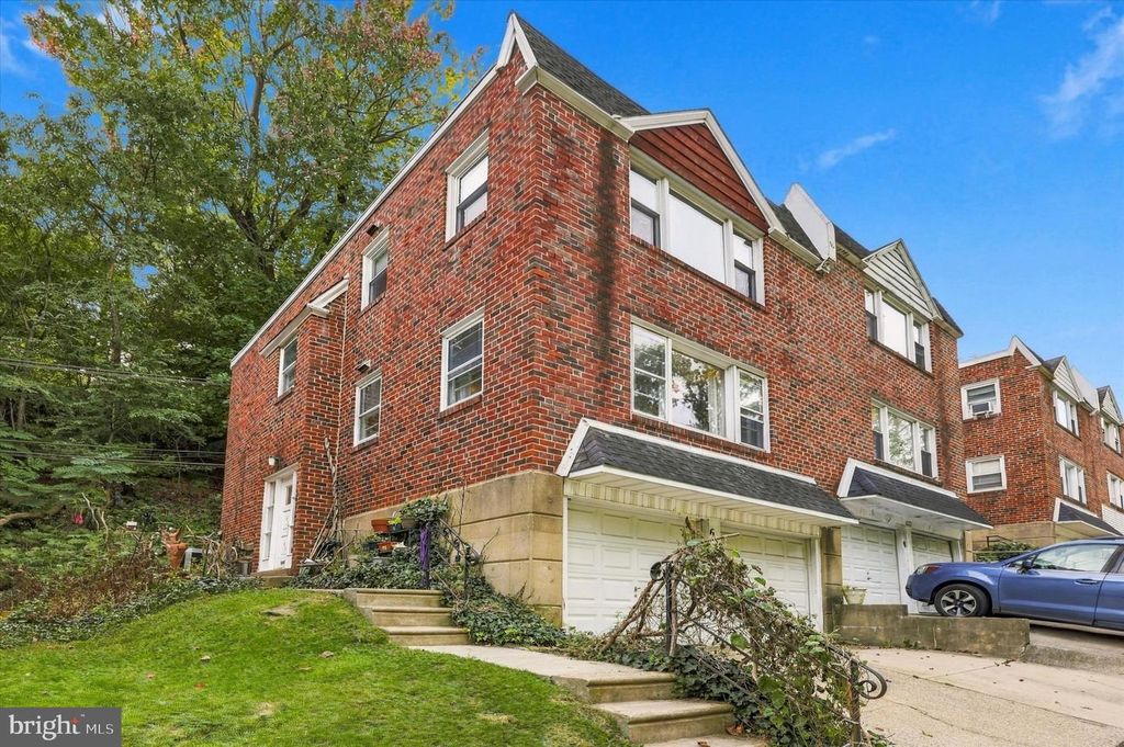 634 GREEN LN, PHILADELPHIA, PA 19128 — photo 2