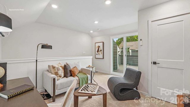 821 Hammers Lane, Charlotte, NC 28205