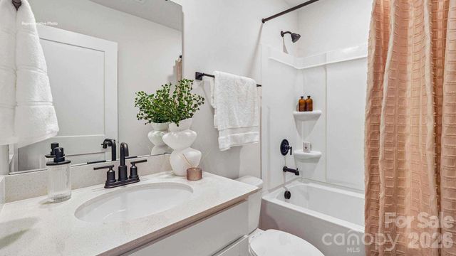 821 Hammers Lane, Charlotte, NC 28205