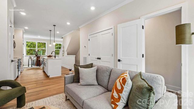 821 Hammers Lane, Charlotte, NC 28205