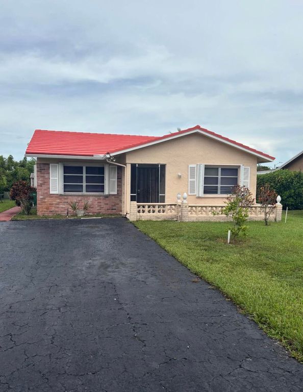 7302 WESTWOOD Drive, Tamarac, FL 33321