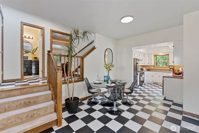 200 E N COVE Road, Shelton, WA 98584