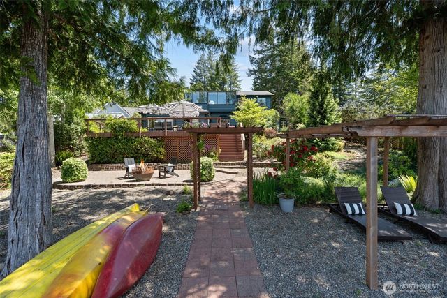 200 E N COVE Road, Shelton, WA 98584