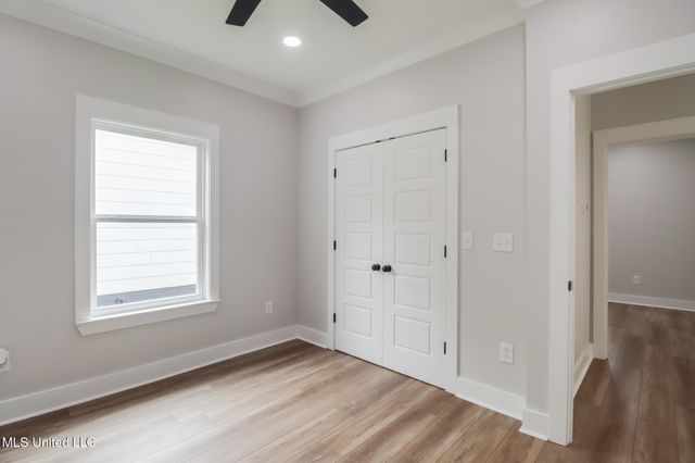 117 Oak View Avenue, Long Beach, MS 39560