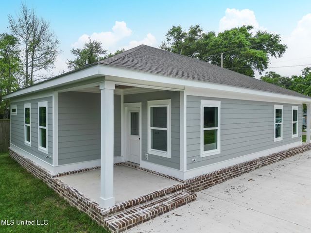 117 Oak View Avenue, Long Beach, MS 39560