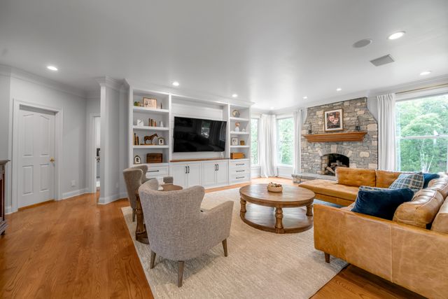 310 Ironwood Circle, Paris, KY 40361