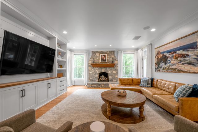 310 Ironwood Circle, Paris, KY 40361
